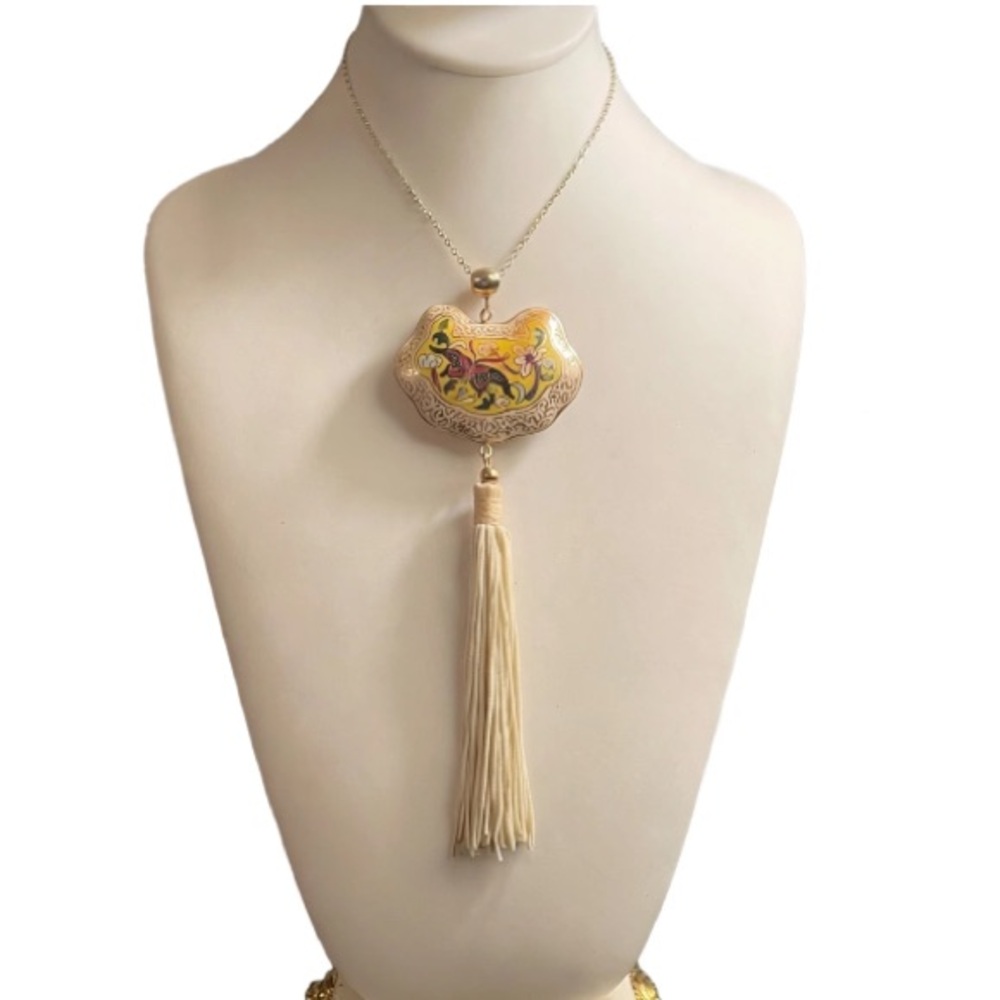 “VTG” Cloisonné Butterfly (2 sided) Pendant Gold Tone Enamel Necklace